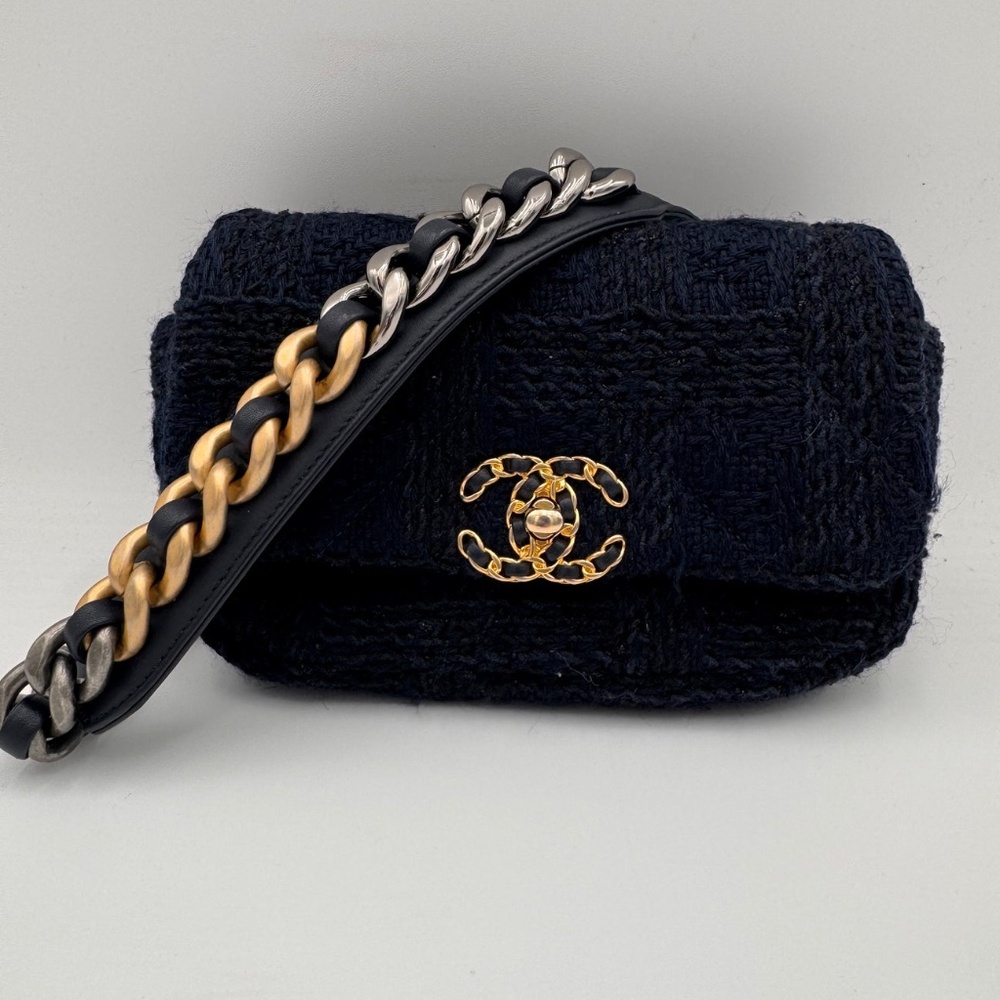 CHANEL 19 Tweed Belt Bag Dark Blue